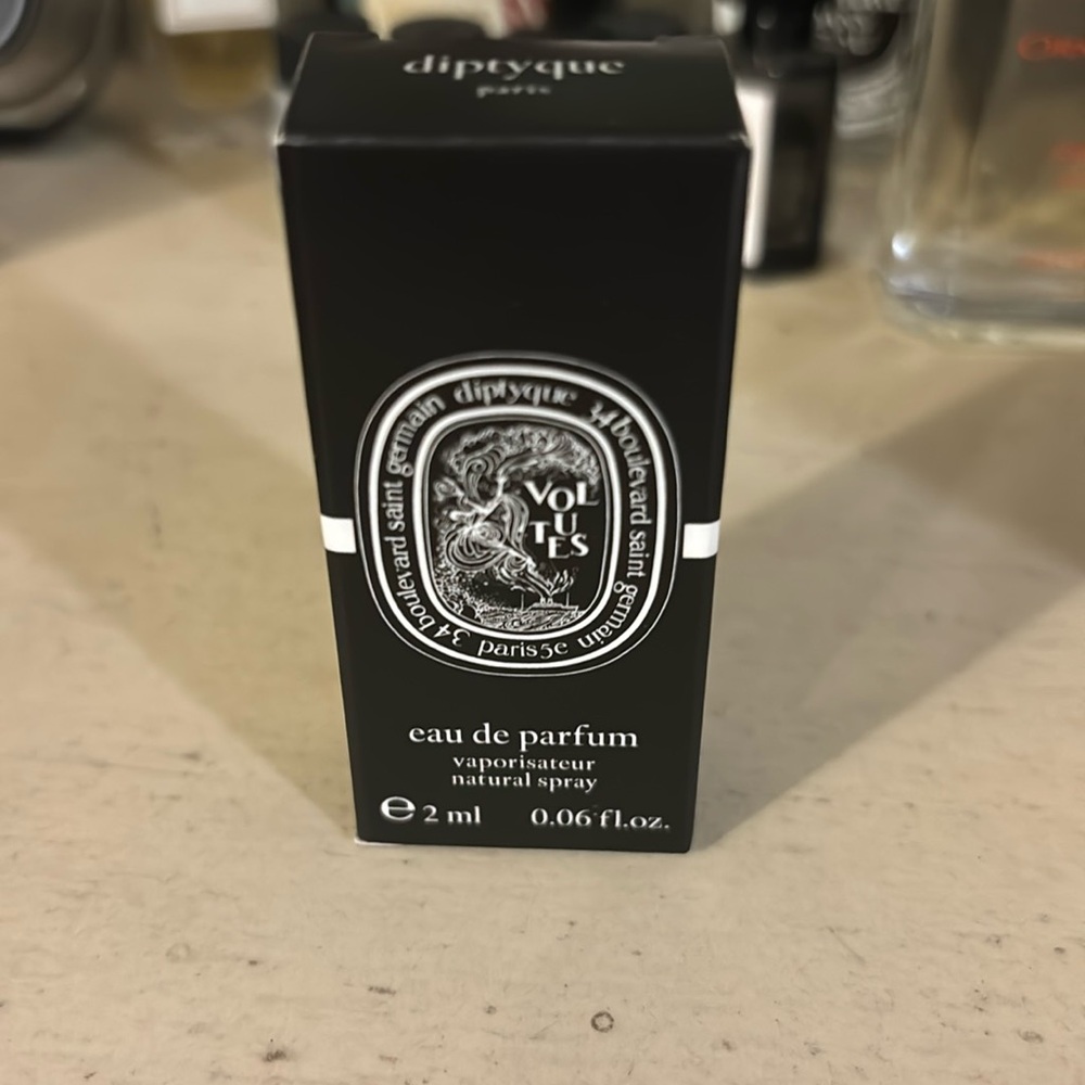 Diptyque volutes